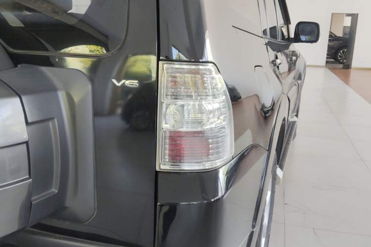Used Mitsubishi Pajero 2019 3.0L Automatic Standard Edition Right Rear Taillight