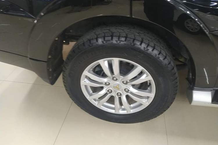 Used Mitsubishi Pajero 2019 V97 3.8L 5-Door GLS Middle East Edition Right Rear Wheel Hub