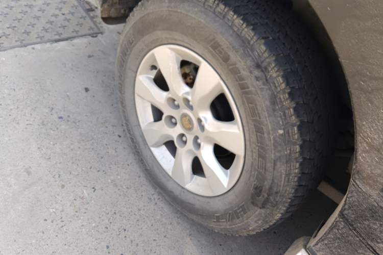 Used Mitsubishi Pajero 2019 3.0L Automatic Standard Edition Right Rear Wheel Hub
