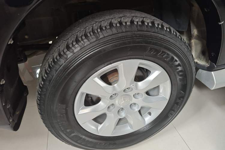 Used Mitsubishi Pajero 2019 3.0L Automatic Comfort Edition Right Rear Wheel Hub
