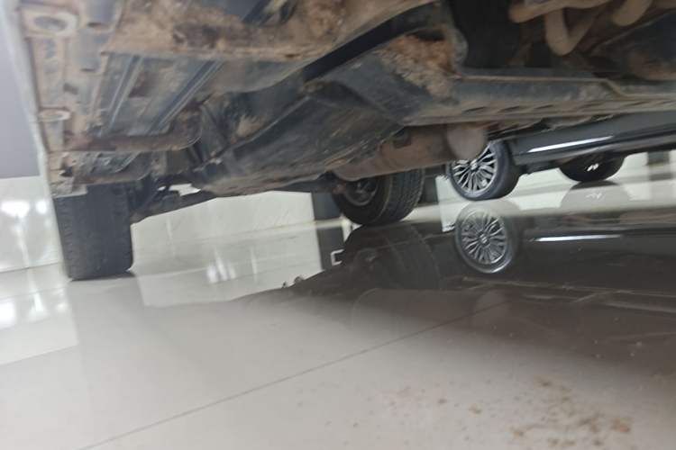 Used Mitsubishi Pajero 2019 3.0L Automatic Comfort Edition Right Side Sill