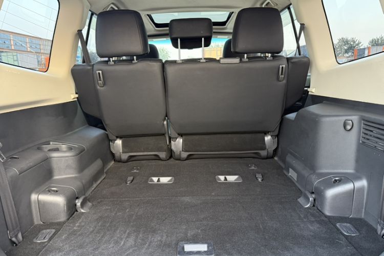 Used Mitsubishi Pajero 2019 3.0L Automatic Standard Edition Trunk