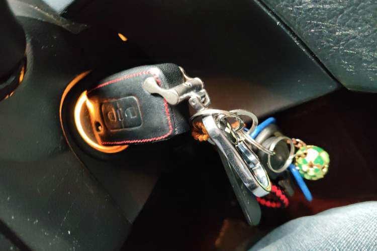 Used Mitsubishi Pajero 2019 3.0L Automatic Standard Edition Vehicle Key