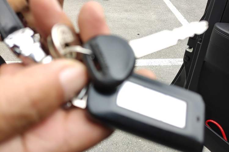 Used Mitsubishi Pajero 2019 3.0L Automatic Standard Edition Vehicle Key