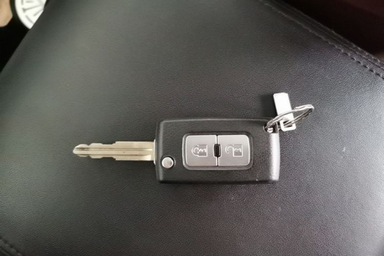 Used Mitsubishi Pajero 2019 3.0L Automatic Standard Edition Vehicle Key