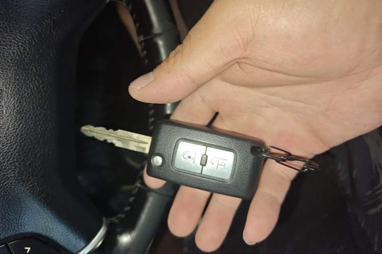 Used Mitsubishi Pajero 2019 3.0L Automatic Comfort Edition Vehicle Key