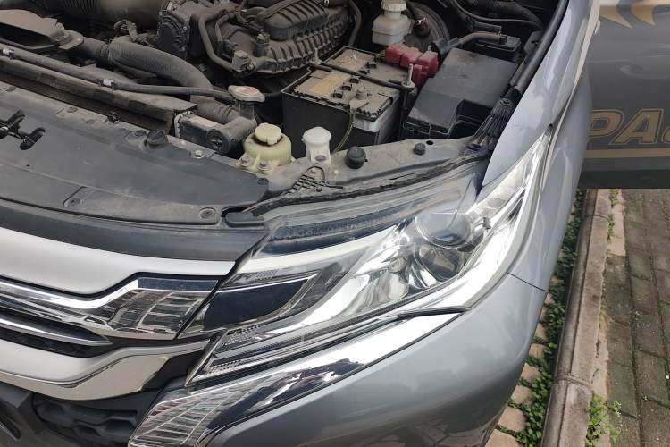 Used Mitsubishi Pajero 2019 3.0L Automatic Standard Edition Engine Bay Left
