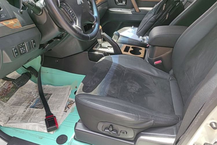Used Mitsubishi Pajero 2019 3.0L Automatic Comfort Edition Left Front Seat