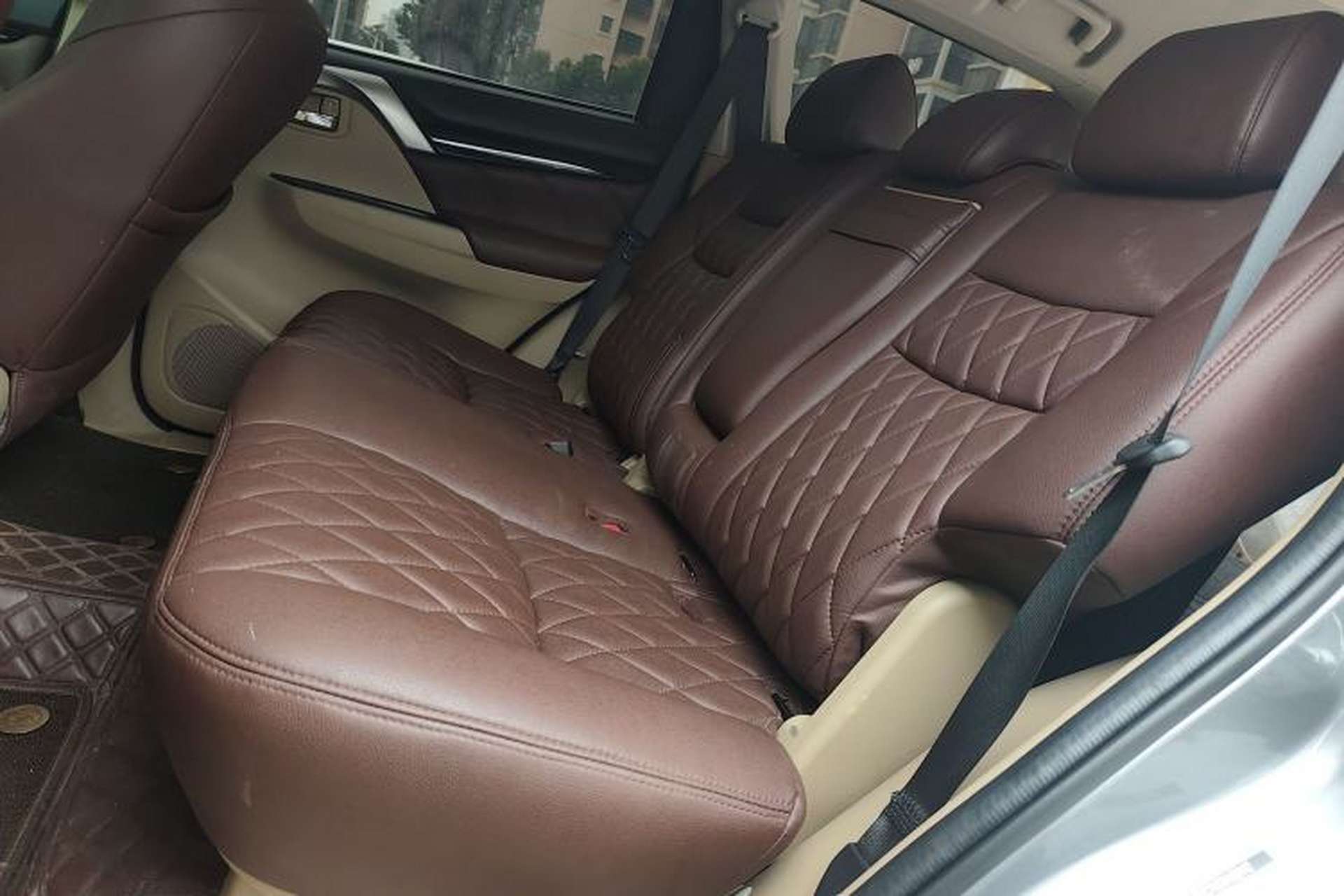 Used Mitsubishi Pajero 2019 3.0L Automatic Standard Edition Left Rear Seat
