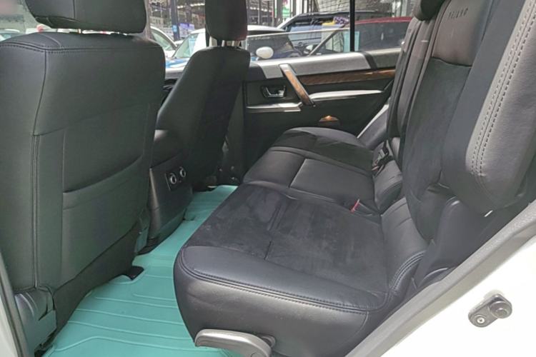 Used Mitsubishi Pajero 2019 3.0L Automatic Comfort Edition Left Rear Seat