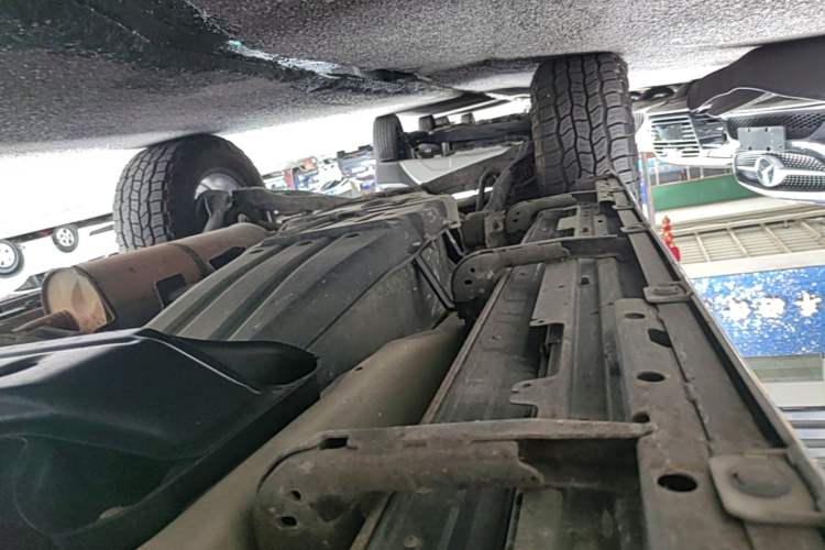 Used Mitsubishi Pajero 2019 3.0L Automatic Comfort Edition Right Side Sill