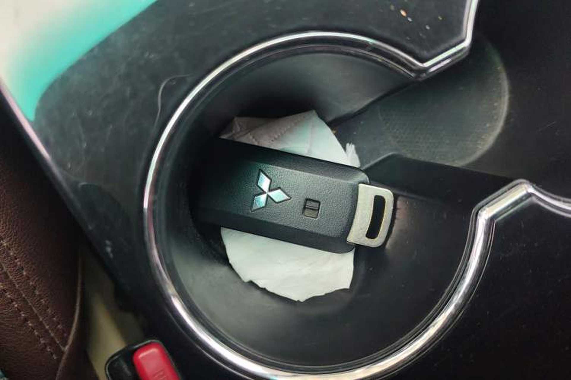 Used Mitsubishi Pajero 2019 3.0L Automatic Standard Edition Vehicle Key