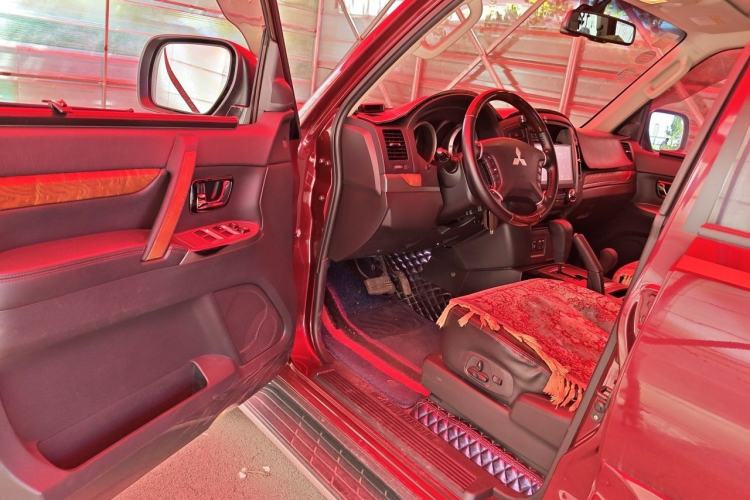 Used Mitsubishi Pajero 2019 3.0L Automatic Prestige Edition Driver Seat