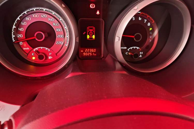 Used Mitsubishi Pajero 2019 3.0L Automatic Prestige Edition Odometer Close Up