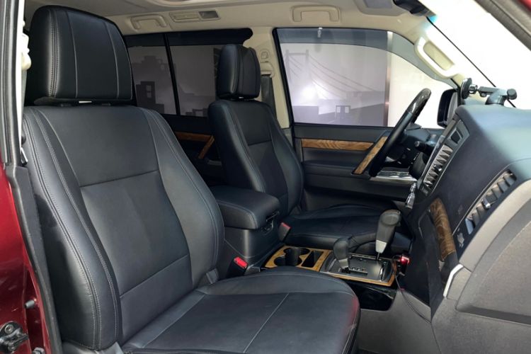 Used Mitsubishi Pajero 2019 3.0L Automatic Prestige Edition Interior 13