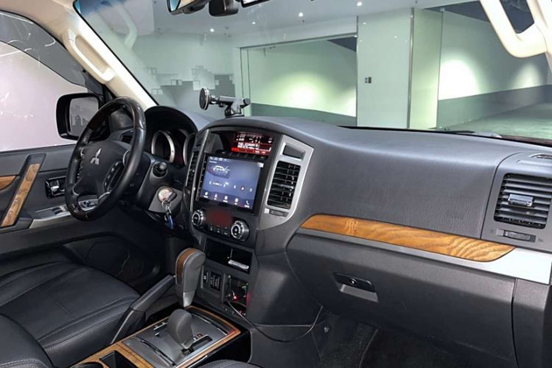 Used Mitsubishi Pajero 2019 3.0L Automatic Prestige Edition Interior 14
