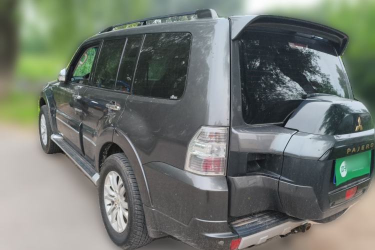 Used Mitsubishi Pajero  Rear Left 45 Deg