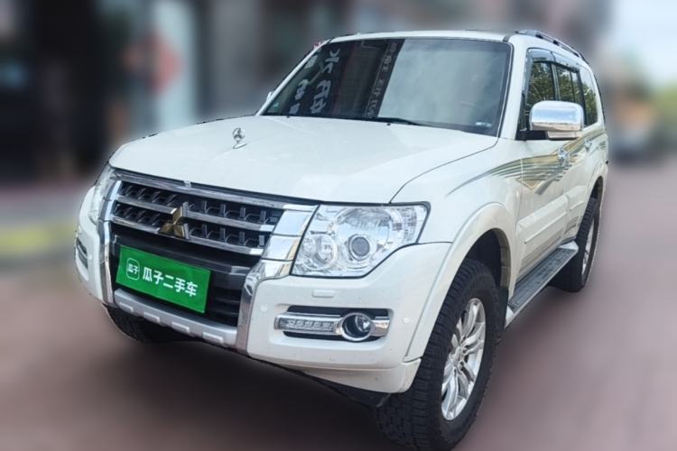 Used Mitsubishi Pajero (Parallel Import) 2019 Pajero 3.8L, 7 seats, no sunroof Guazi used car, China used car export, Used car for sale, Used  cars, Cheapest cars for sale