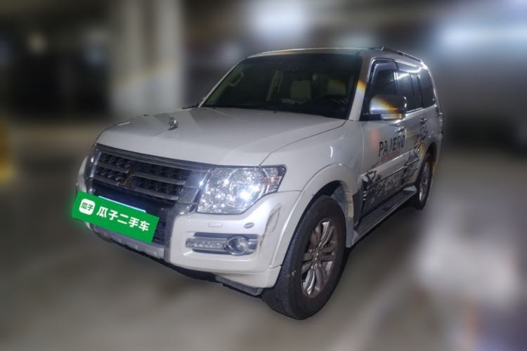 Used Mitsubishi Pajero Pajero 3.8L gasoline automatic 7-seater Guazi used car, China used car export, Used car for sale, Used cars, Cheapest cars for sale