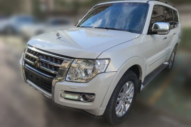 Used Mitsubishi Pajero 2019 V97 3.8L 5-Door GLS Sunroof Dual Differential – Middle East