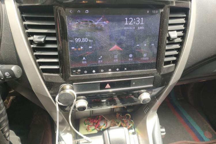 Used Mitsubishi Pajero  Audio And AC Panel