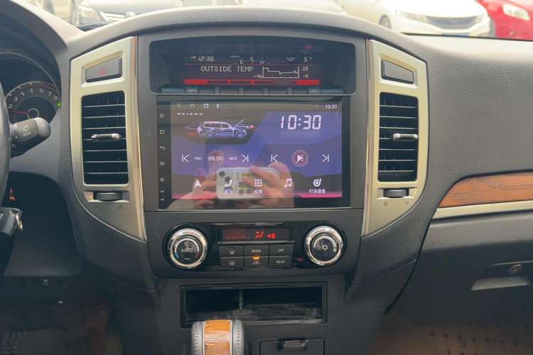 Used Mitsubishi Pajero 2019 3.0L Automatic Comfort Edition Audio And AC Panel