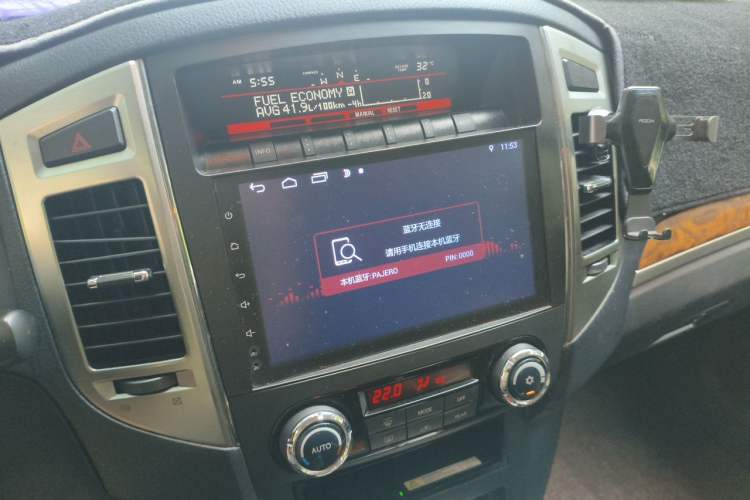 Used Mitsubishi Pajero 2019 3.0L Automatic Prestige Edition Audio And AC Panel
