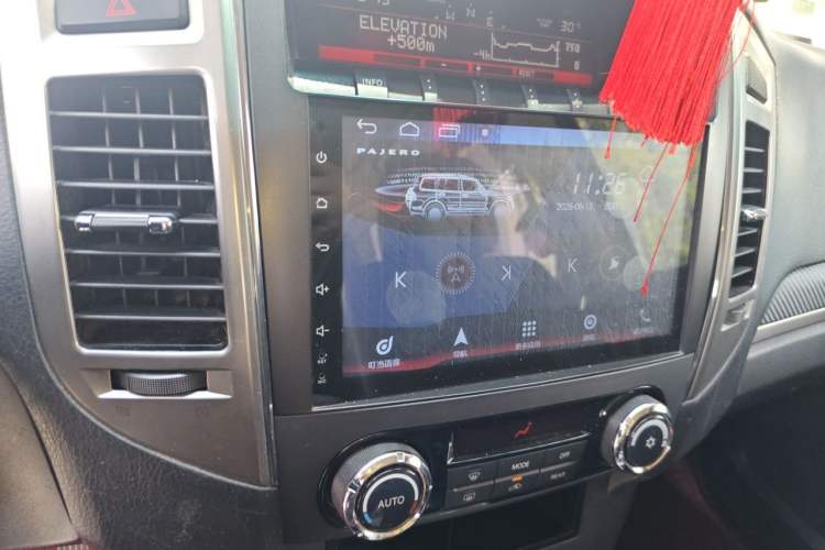 Used Mitsubishi Pajero 2019 3.0L Automatic Comfort Edition Audio And AC Panel