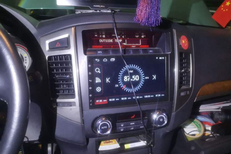 Used Mitsubishi Pajero 2019 3.0L Automatic Standard Edition Audio And AC Panel
