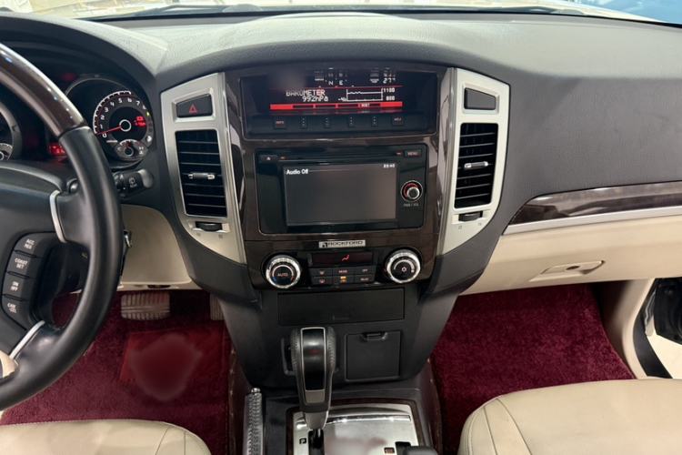 Used Mitsubishi Pajero 2019 V97 3.8L 5-Door GLS Sunroof Dual Differential – Middle East Audio And AC Panel
