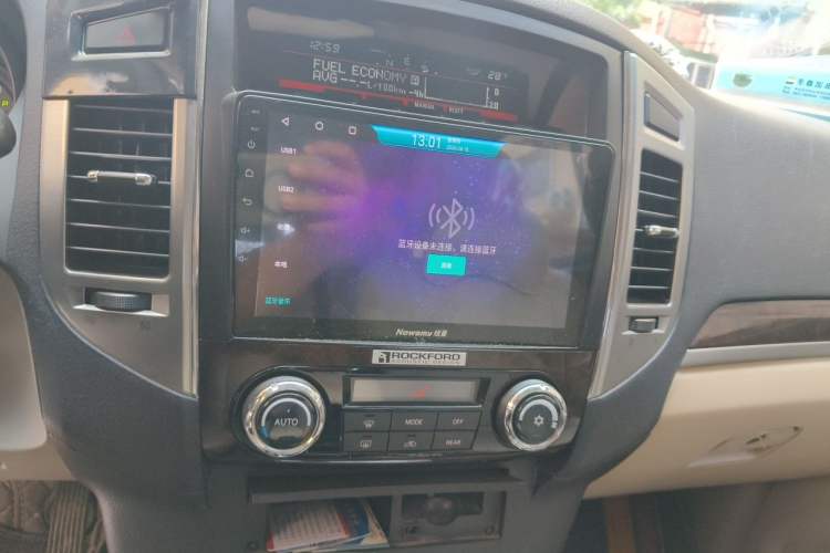 Used Mitsubishi Pajero  Audio And AC Panel