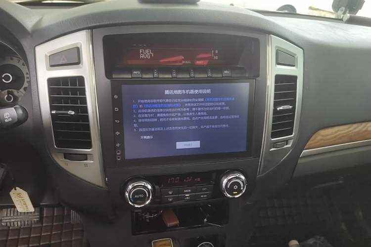 Used Mitsubishi Pajero 2019 3.0L Automatic Standard Edition Audio And AC Panel