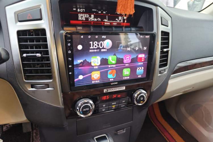 Used Mitsubishi Pajero  Audio And AC Panel