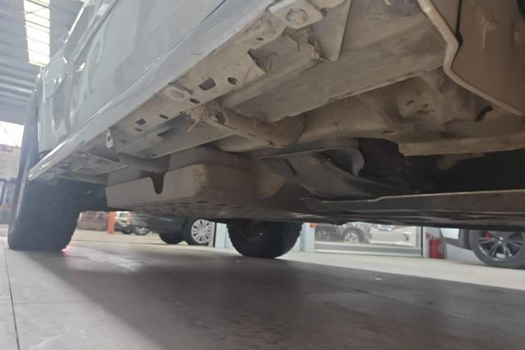 Used Mitsubishi Pajero  Chassis Front Right