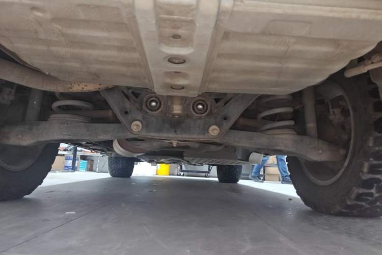 Used Mitsubishi Pajero  Chassis Rear