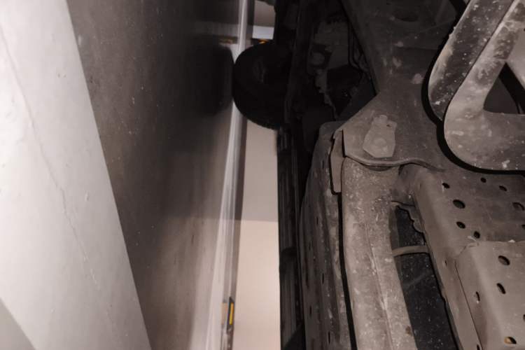 Used Mitsubishi Pajero  Chassis Rear Left