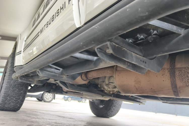 Used Mitsubishi Pajero  Chassis Rear Left