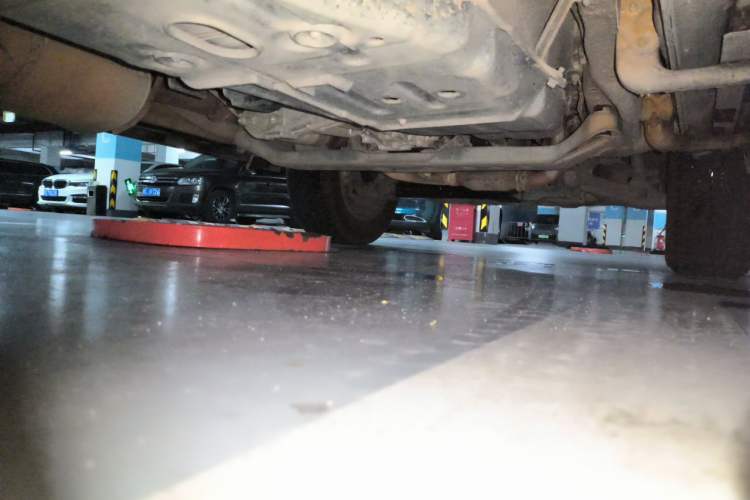 Used Mitsubishi Pajero  Chassis Rear Right