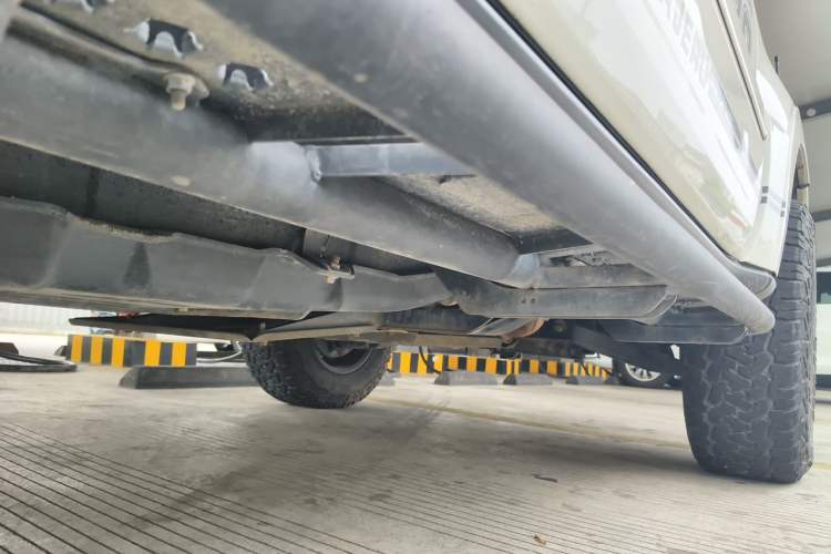 Used Mitsubishi Pajero  Chassis Rear Right
