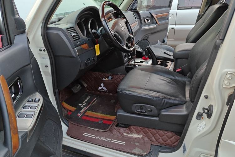 Used Mitsubishi Pajero 2019 3.0L Automatic Prestige Edition Driver Seat
