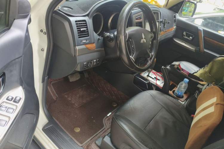Used Mitsubishi Pajero 2019 3.0L Automatic Prestige Edition Driver Seat