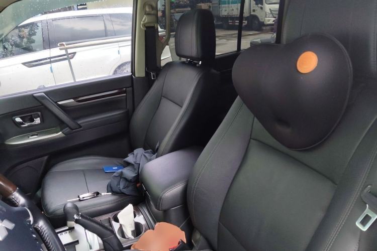 Used Mitsubishi Pajero 2019 V97 3.8L 5-Door GLS Sunroof Dual Differential – Middle East Driver Seat
