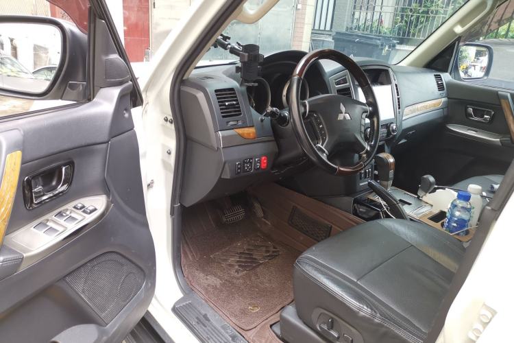 Used Mitsubishi Pajero 2019 3.0L Automatic Prestige Edition Driver Seat