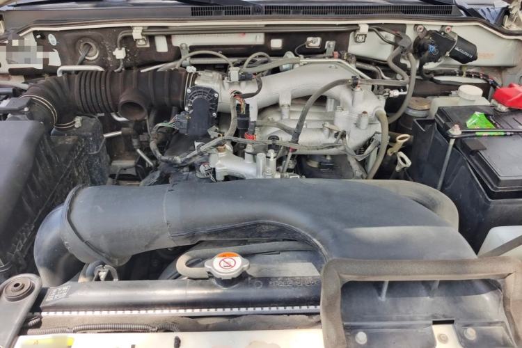 Used Mitsubishi Pajero 2019 3.0L Automatic Comfort Edition Engine Bay