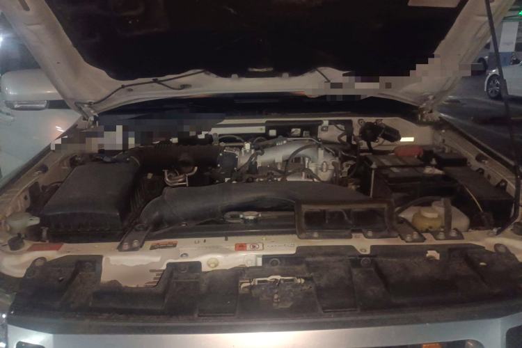 Used Mitsubishi Pajero 2019 3.0L Automatic Comfort Edition Engine Bay