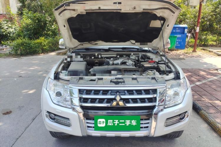 Used Mitsubishi Pajero 2019 3.0L Automatic Luxury Edition Engine Bay
