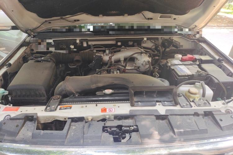 Used Mitsubishi Pajero 2019 3.0L Automatic Comfort Edition Engine Bay