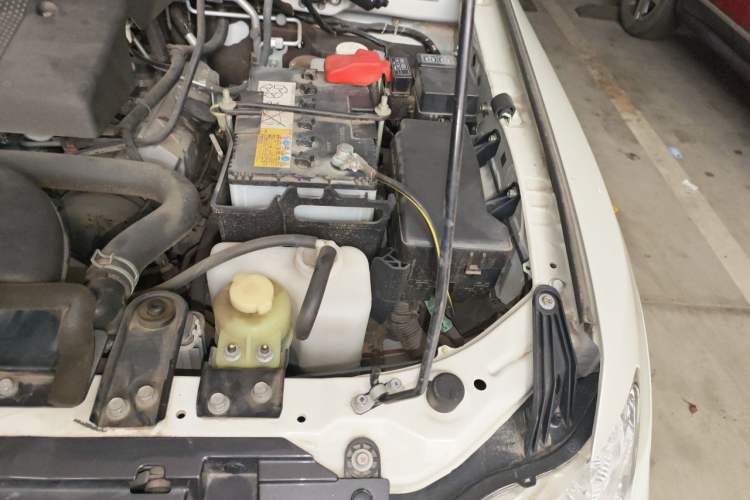 Used Mitsubishi Pajero 2019 V97 3.8L 5-Door GLS Sunroof Dual Differential – Middle East Engine Bay Left
