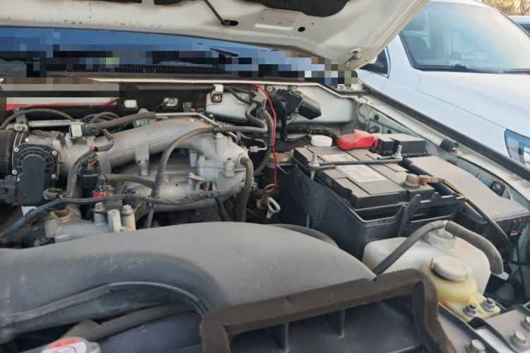 Used Mitsubishi Pajero  Engine Bay Left