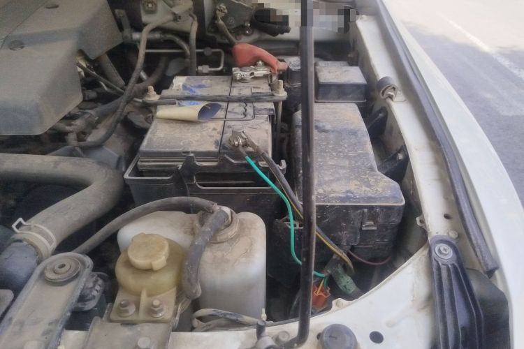 Used Mitsubishi Pajero 2019 V97 3.8L 5-Door GLS Middle East Edition Engine Bay Left